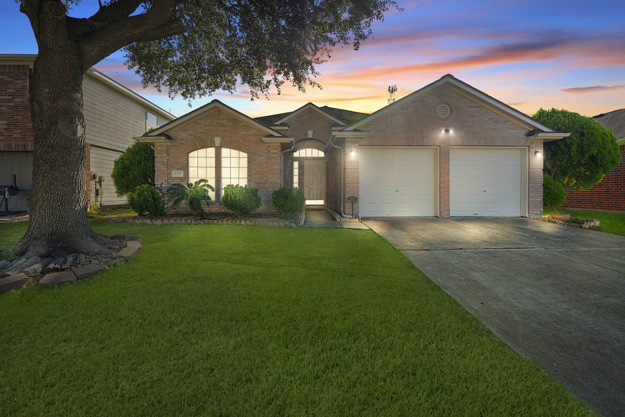 8319 Malin Court - Photo 1