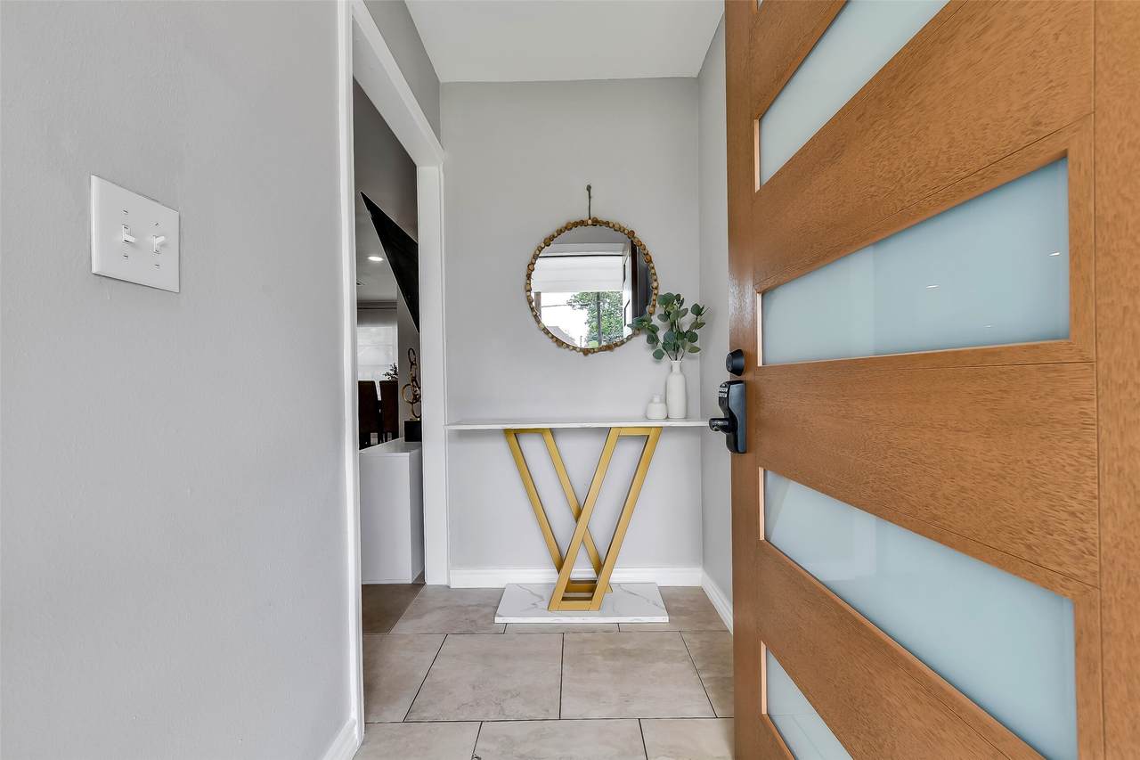 https://bt-photos.global.ssl.fastly.net/harmls/1280_boomver_1_61767898-2.jpg