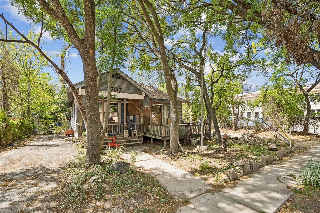 1707 Yale Street - Photo 1