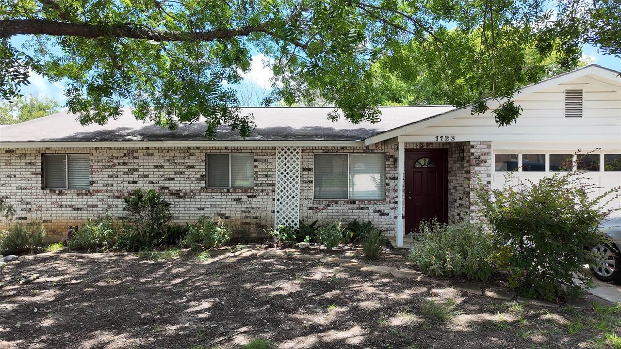 1123 Warbler Drive - Photo 1