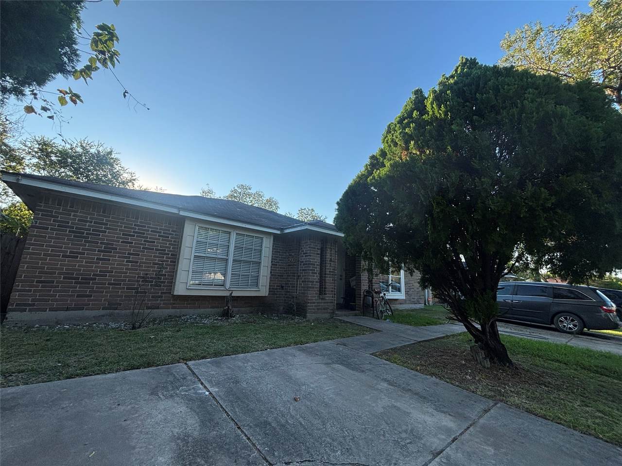 10041 Rosbrook Drive - Photo 1