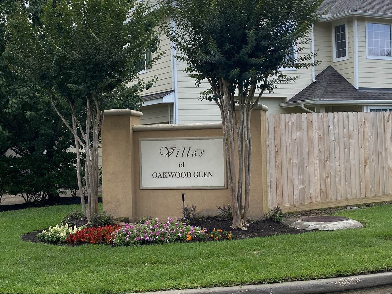 17234 Oakwood Chase Drive - Photo 1