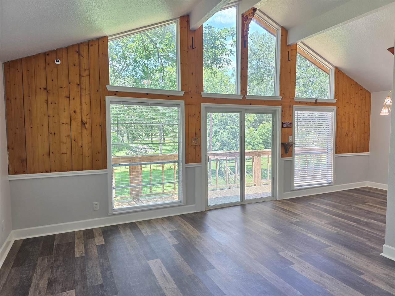 710 Pony Lane - Photo 1