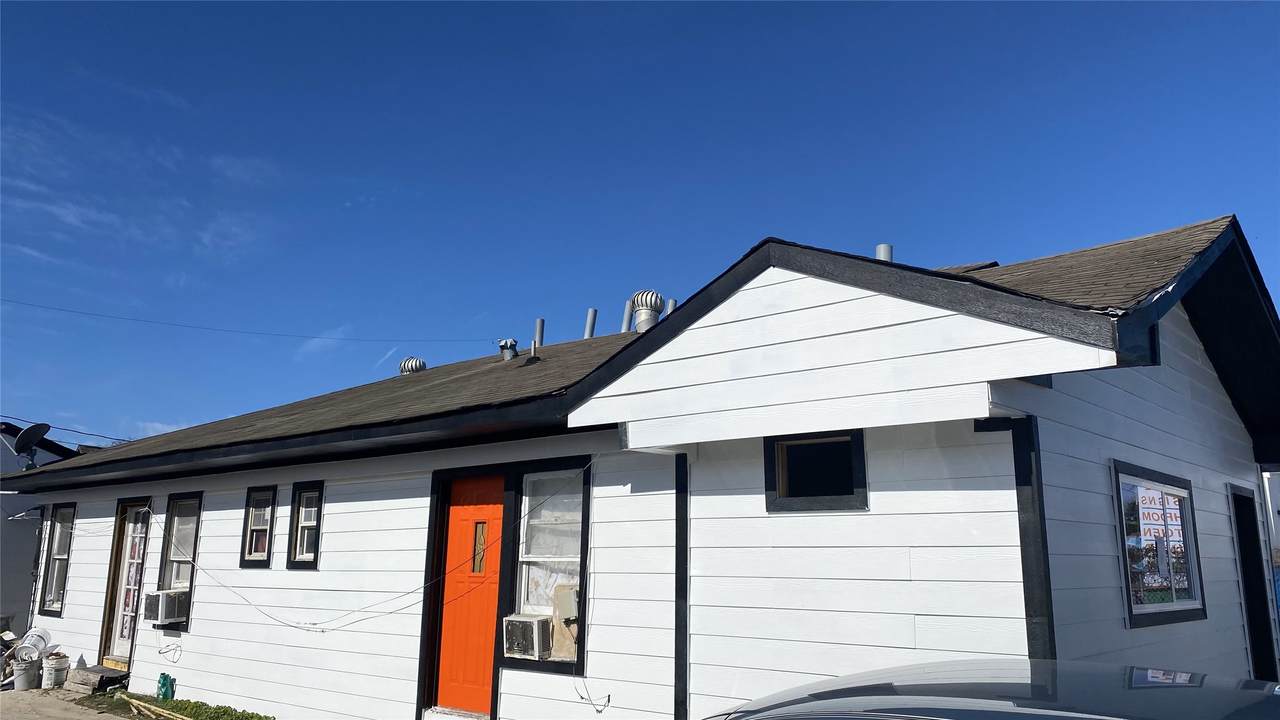 1426 Telephone Road - Photo 1