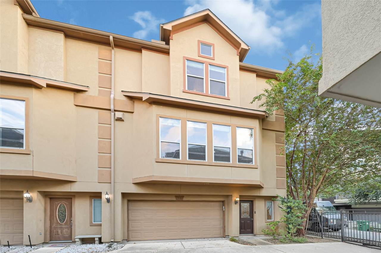 1402 Thompson Street - Photo 1