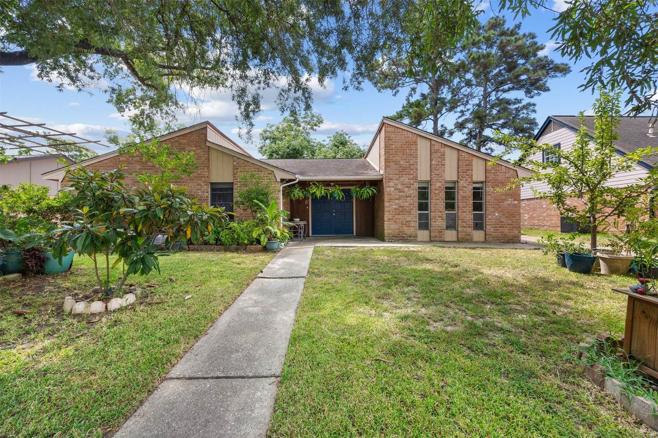 2610 Rolling Glen Drive - Photo 1