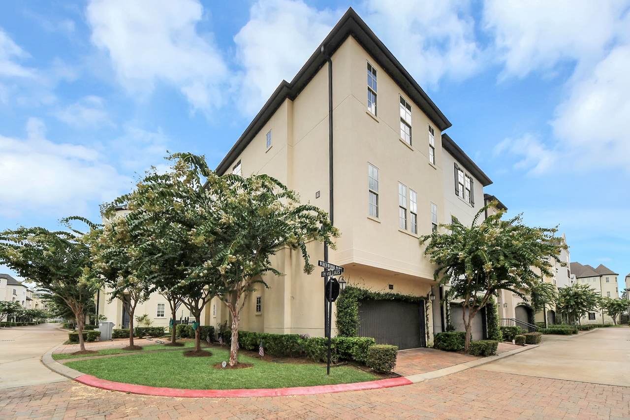 10928 Wrenwood Park - Photo 1