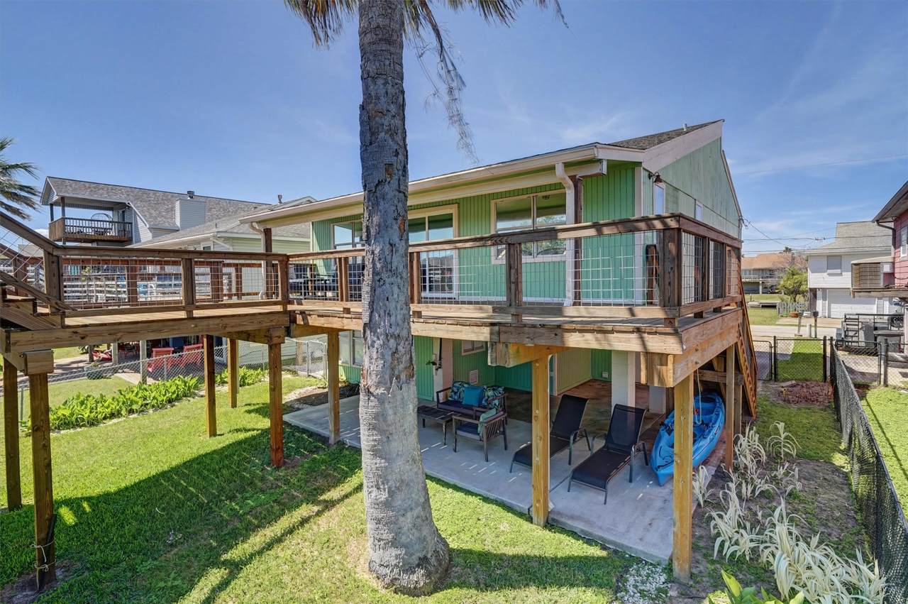 673 Warsaw Street - Photo 1