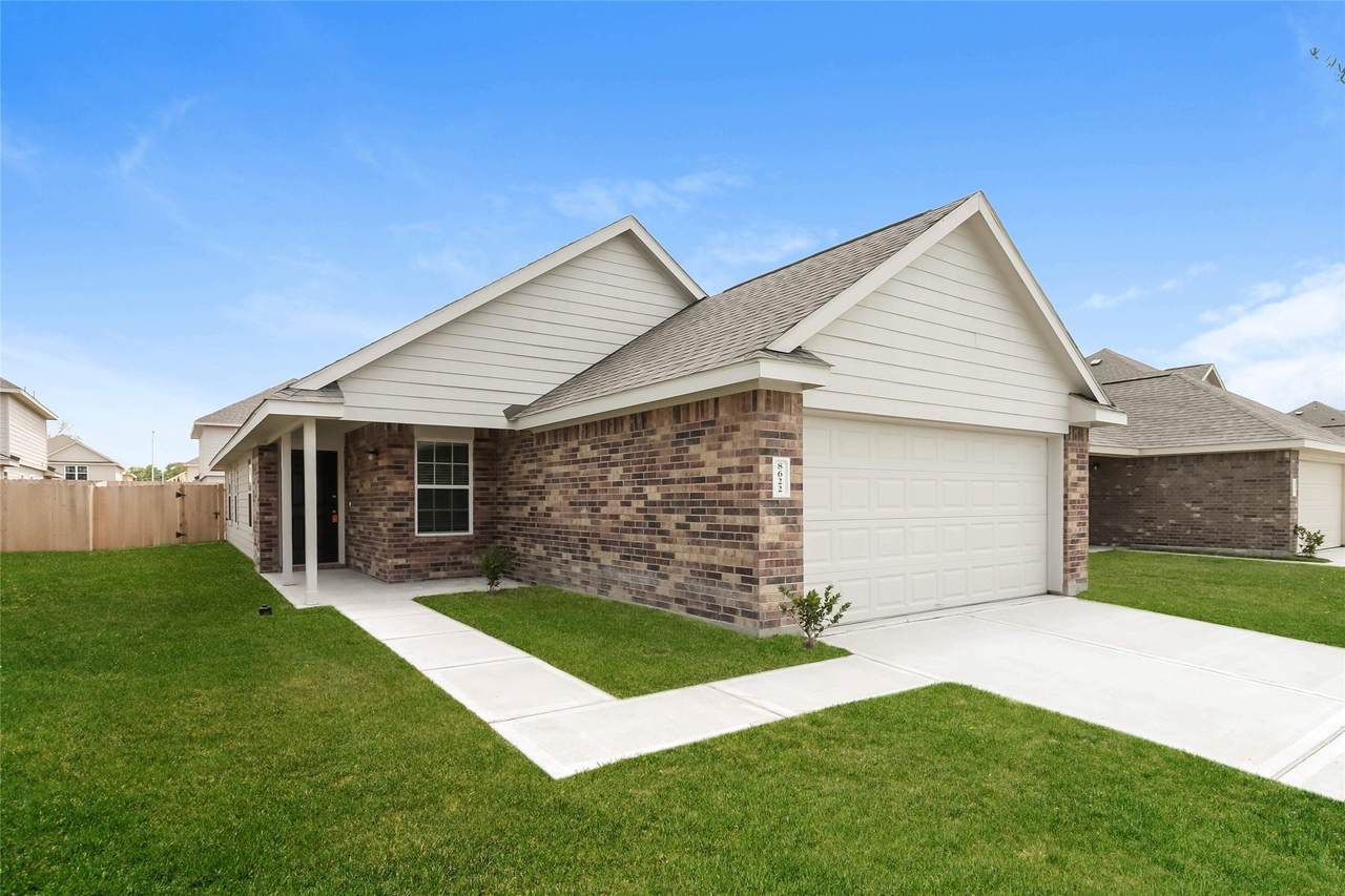 8622 Wilkins Oaks Drive - Photo 1