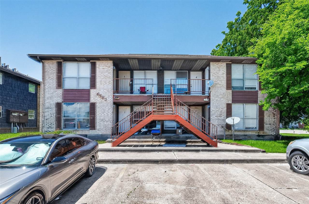 4021 Briar Hollow Drive - Photo 1