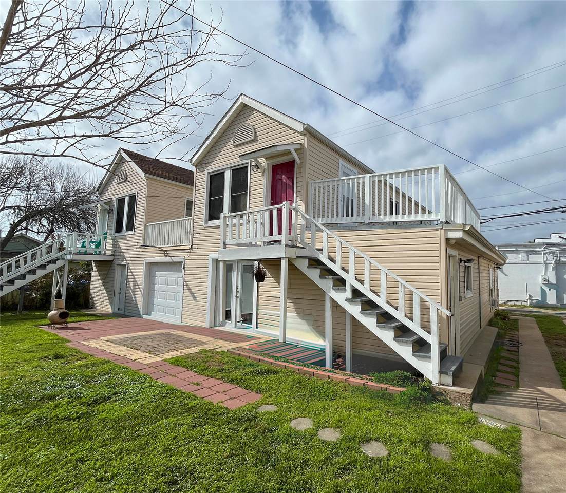 4114 Ave S 1/2 - Photo 1