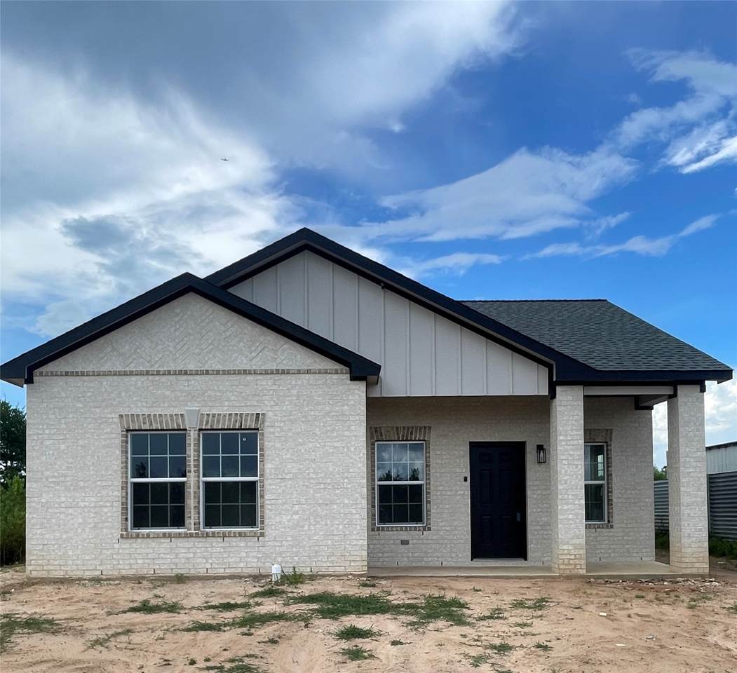 1610 Road 5729 - Photo 1