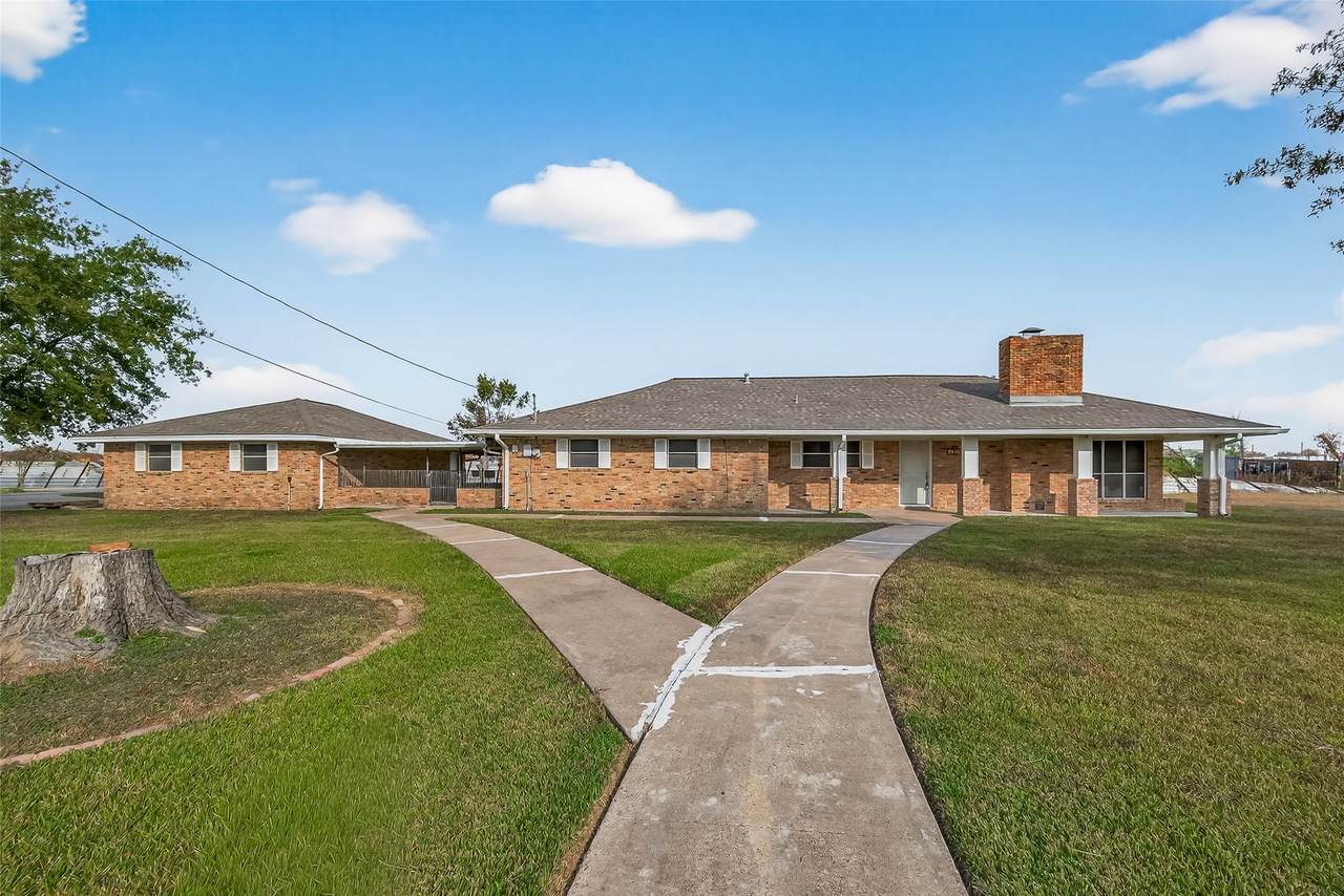 10645 Oak Brook Dr - Photo 1