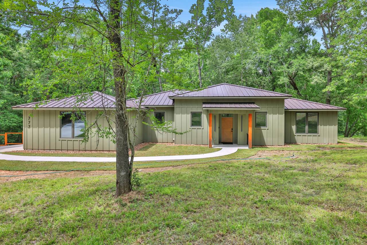 777 Cape Royale Drive - Photo 1