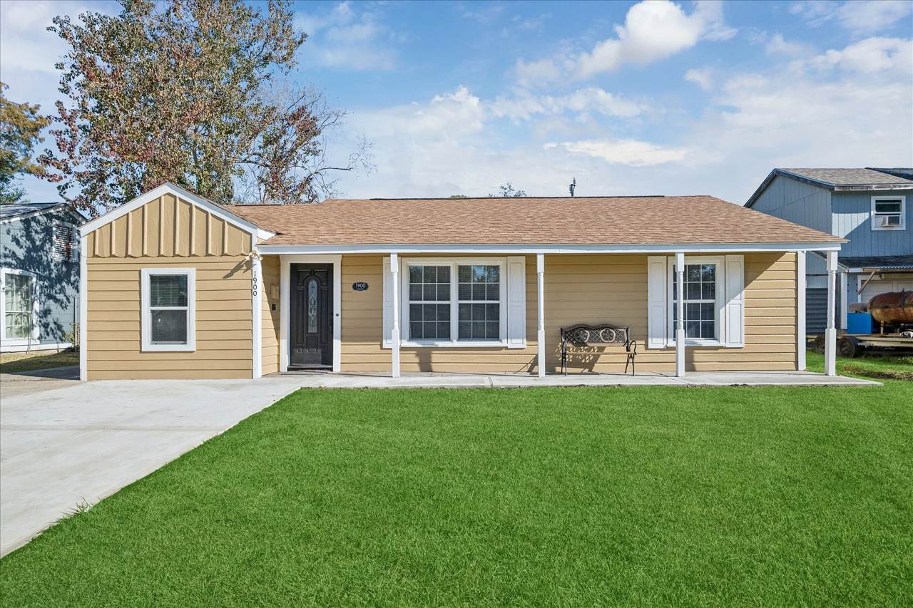 1900 Oregon Street - Photo 1