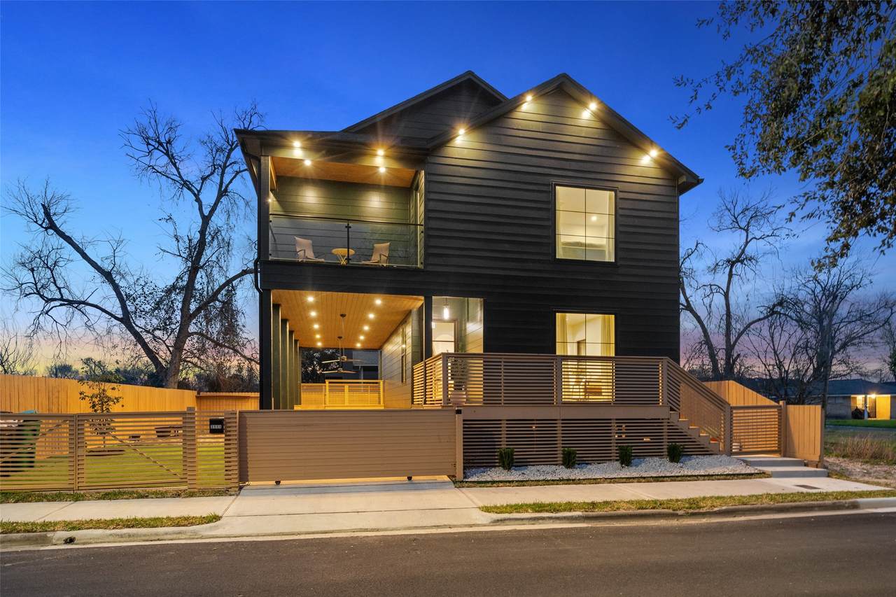 3111 Eastman Street - Photo 1