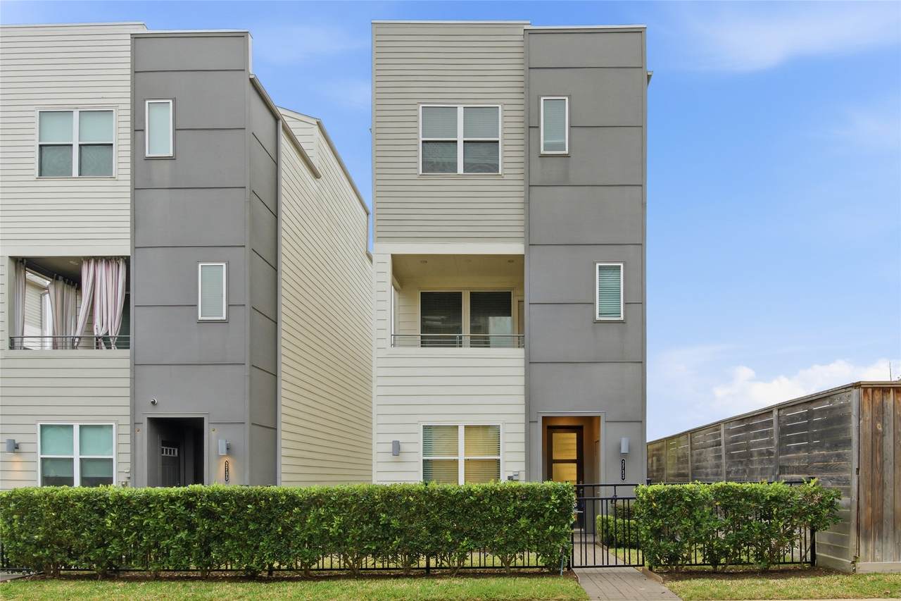 2733 Eado Edge Court - Photo 1