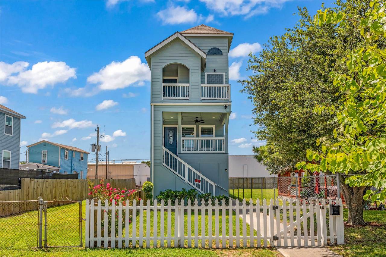 2811 Sealy Street - Photo 1