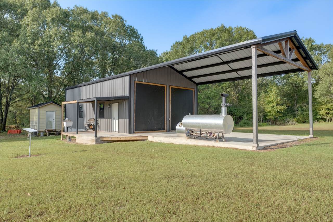 760 Private Road 2422 - Photo 1