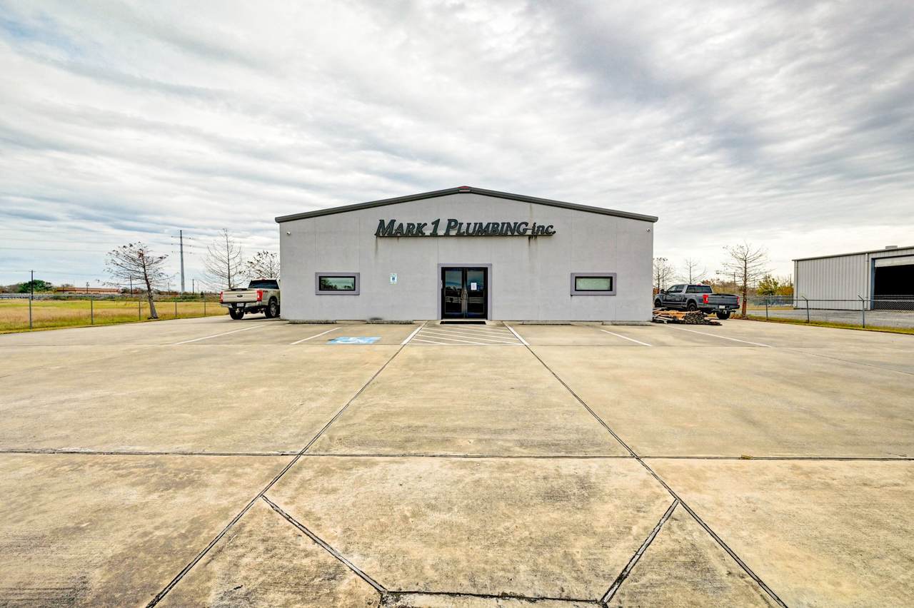 1070 Pine - Photo 1