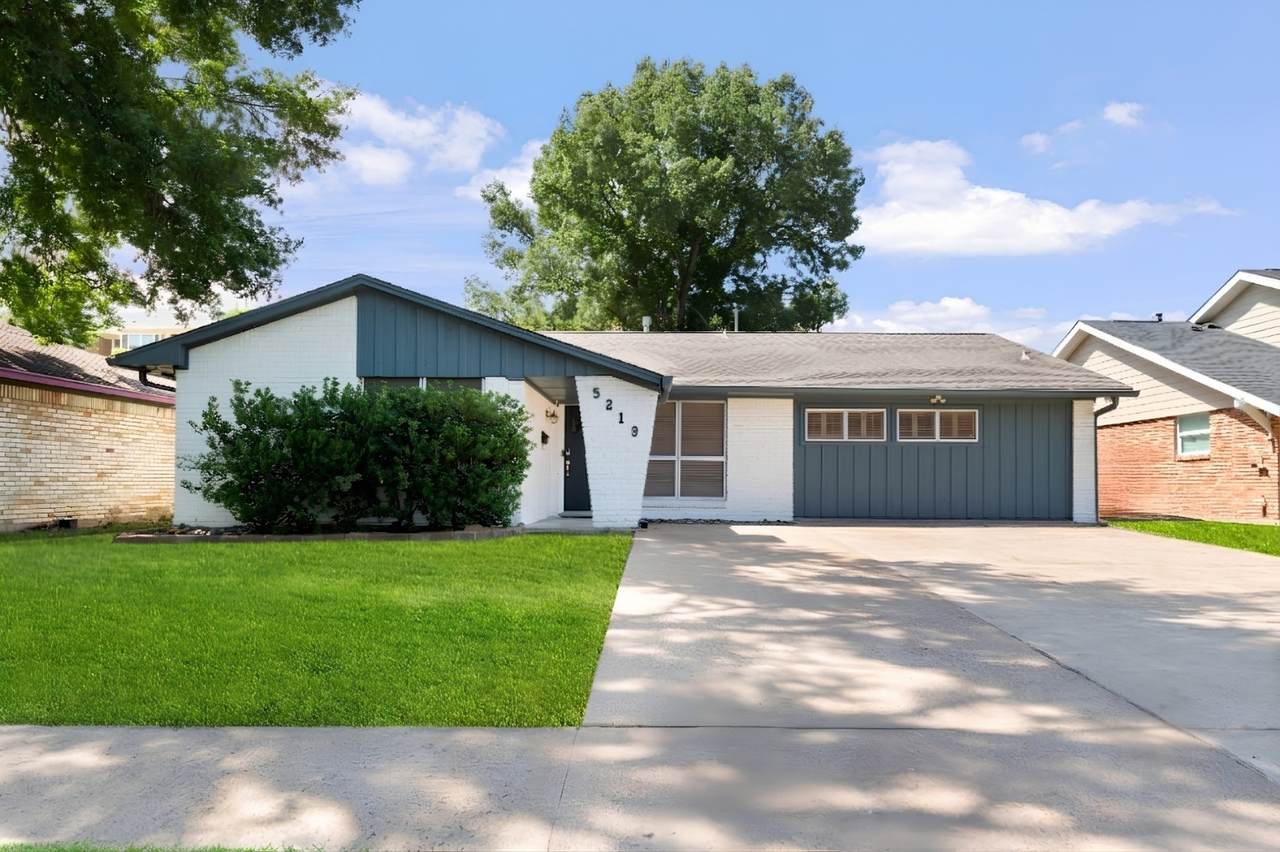 5219 Lamonte Lane - Photo 1