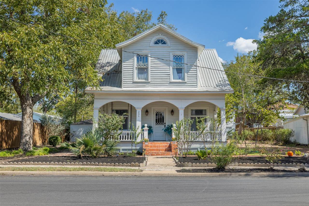 206 Rusk - Photo 1
