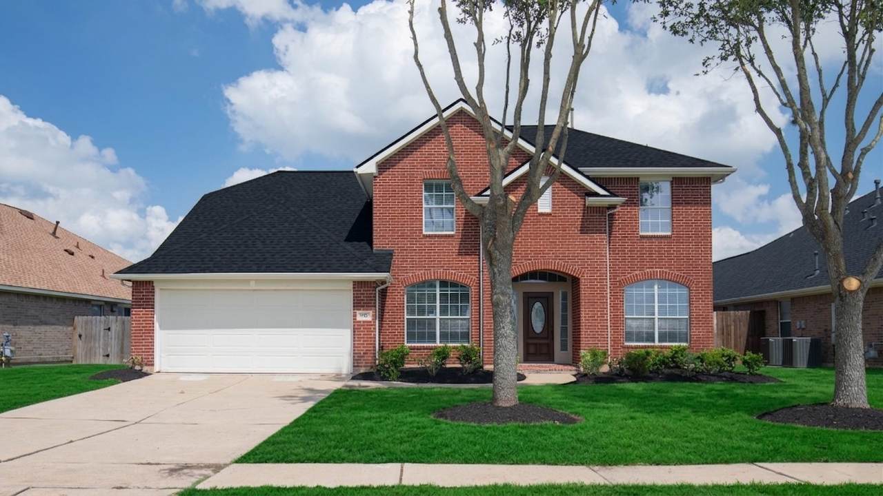 810 Aqua Vista - Photo 1