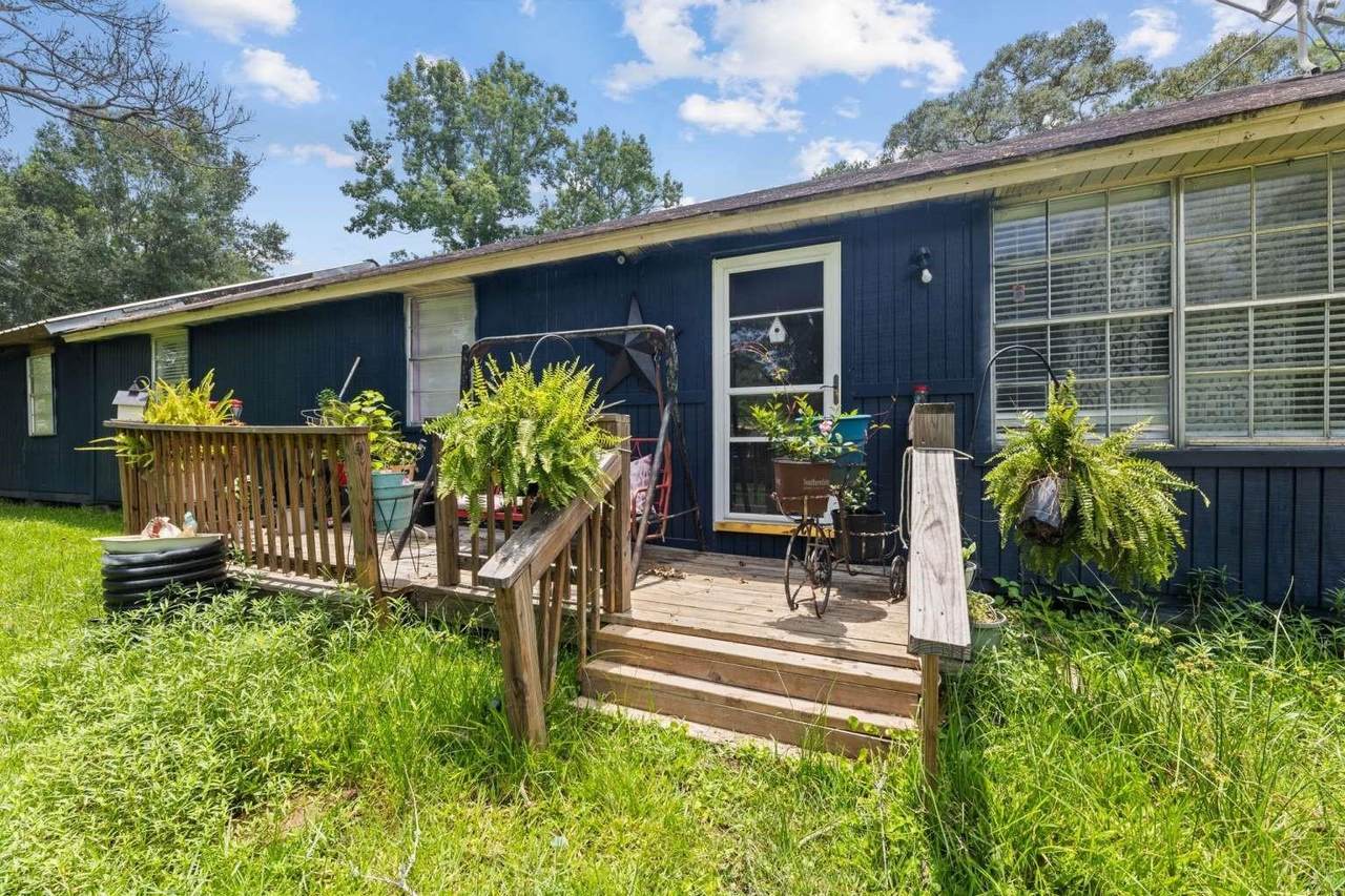 25545 Lakeshore Drive - Photo 1