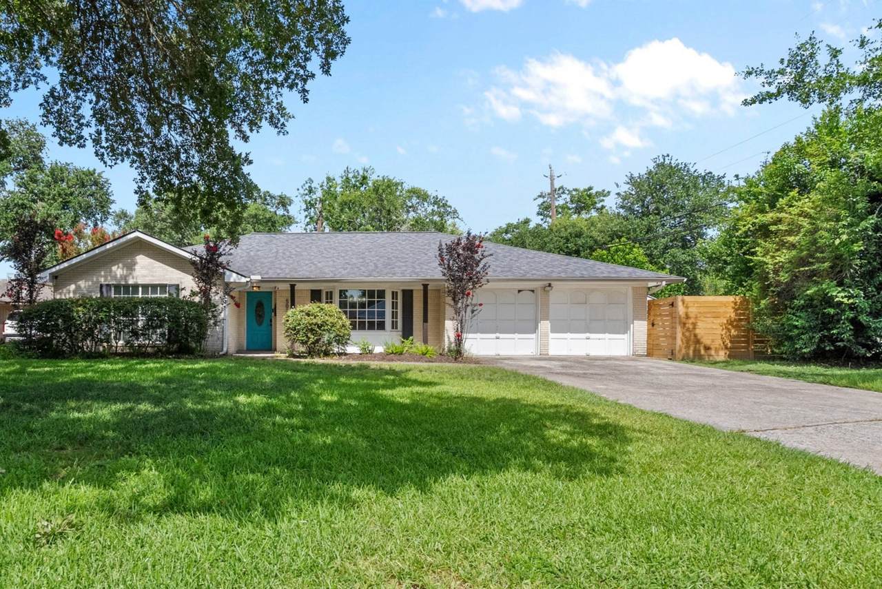 5019 Oak Forest Drive - Photo 1