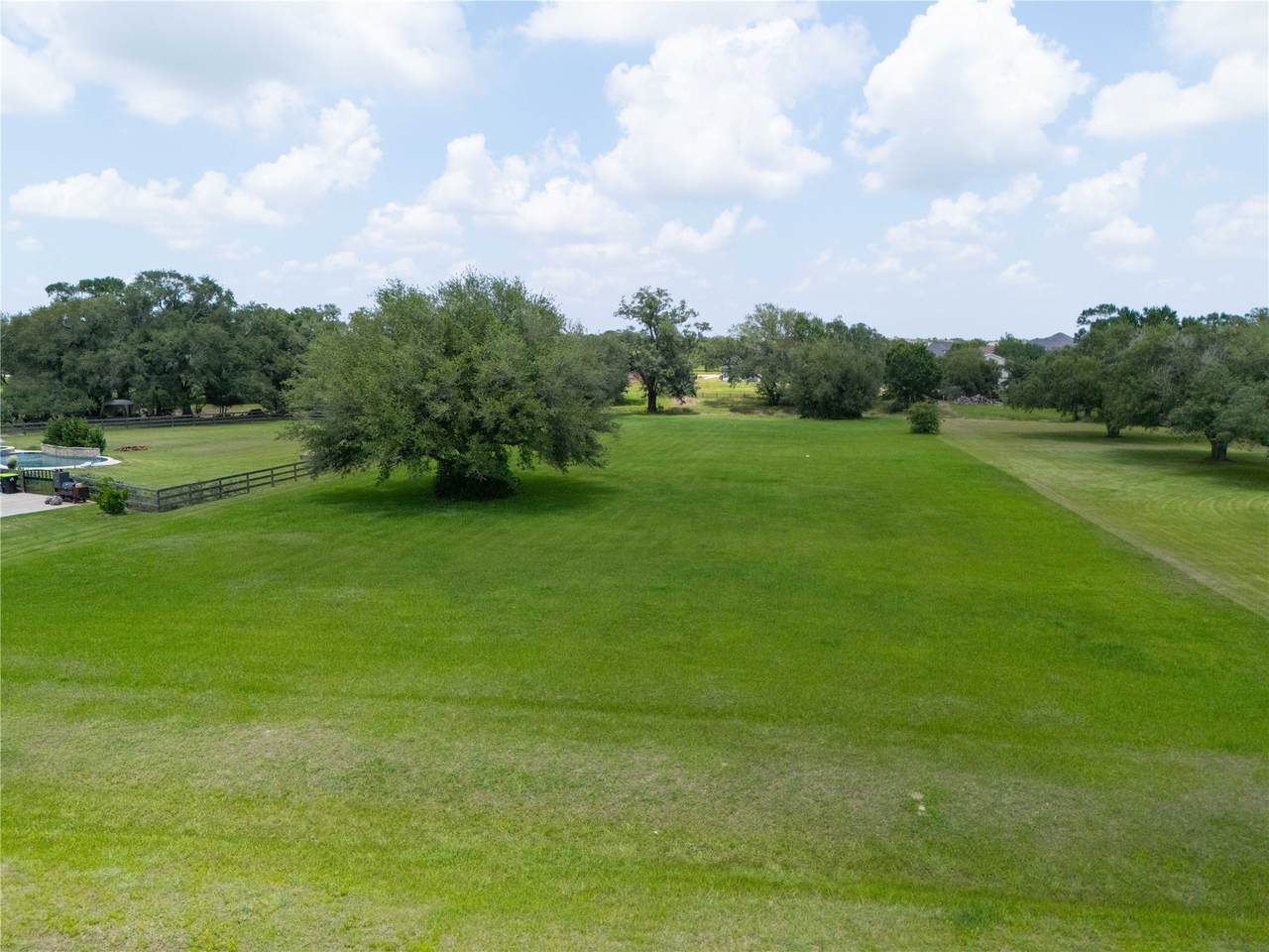 7010 Dutch John Circle - Photo 1
