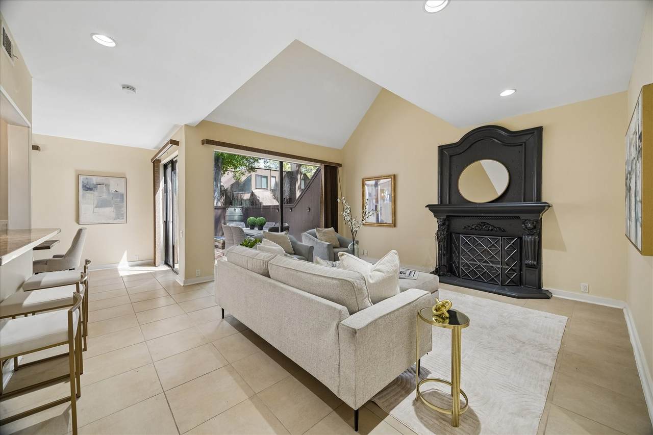 115 Litchfield Lane - Photo 1