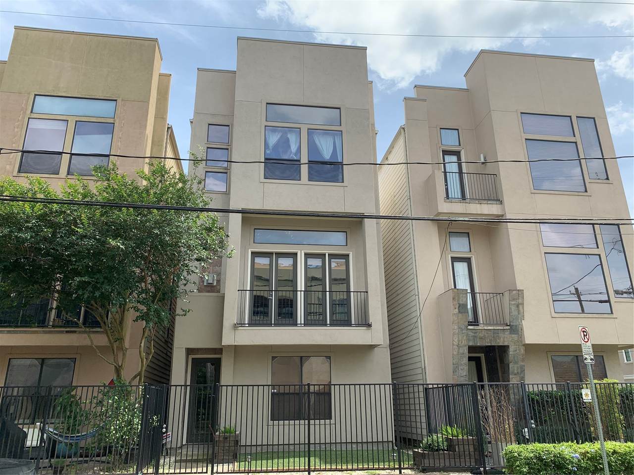 5231 Lillian Street - Photo 1