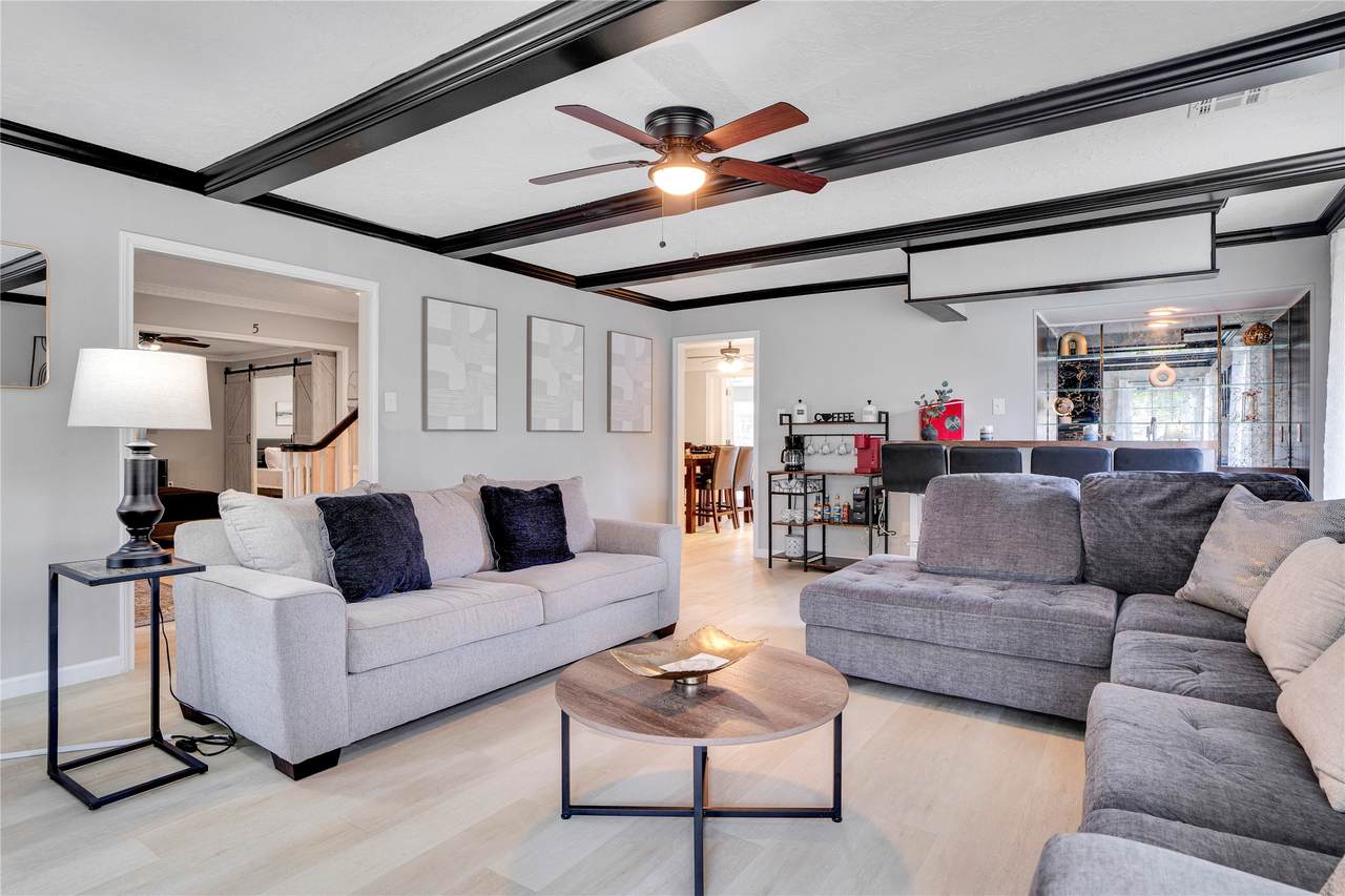 1523 Saddlecreek Drive - Photo 1
