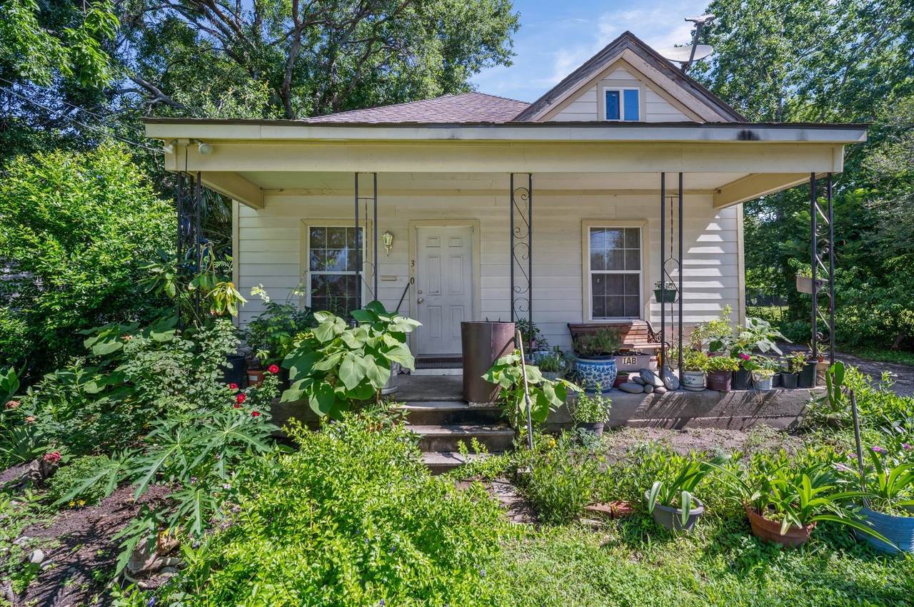 320 Eichwurzel Lane - Photo 1