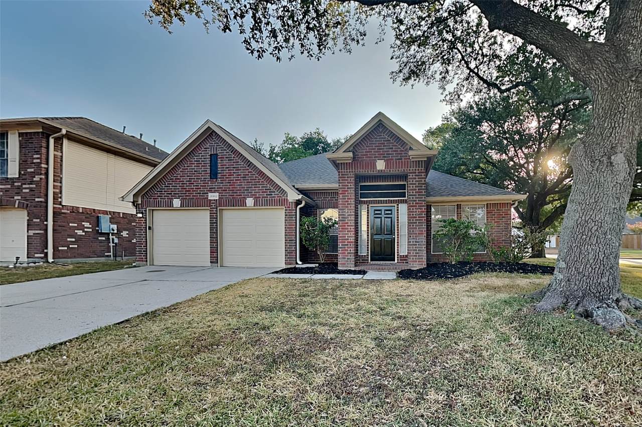 16902 Canyon Ridge Court - Photo 1