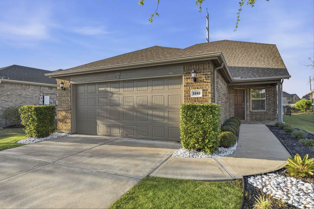 3242 Golden Eagle Way - Photo 1