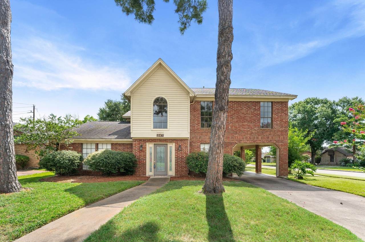 547 Everington Drive - Photo 1