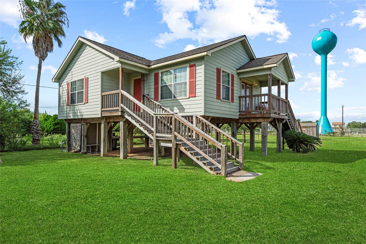 7228 Highland Bayou Drive - Photo 1