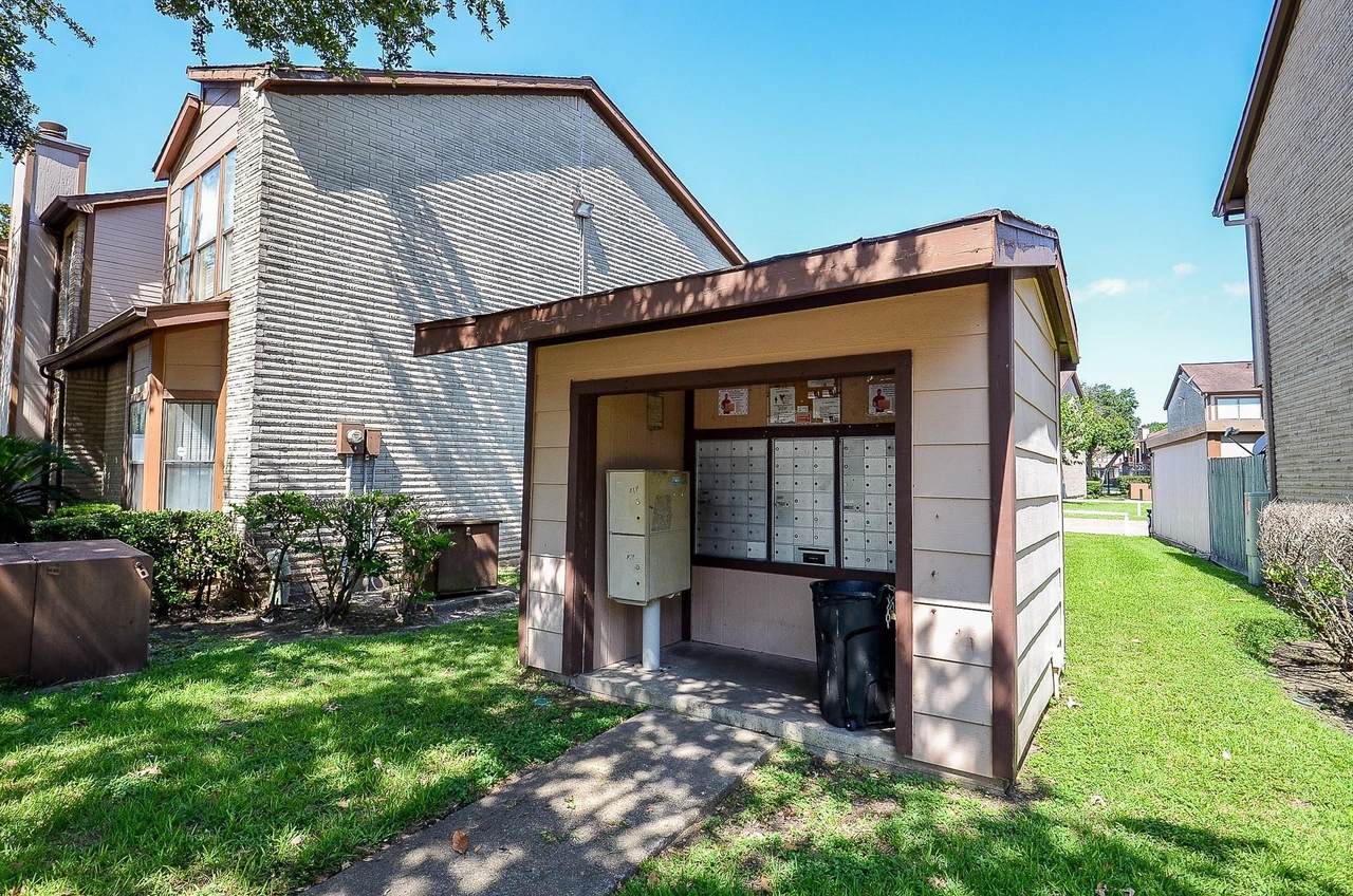 12300 Brookglade Circle - Photo 1