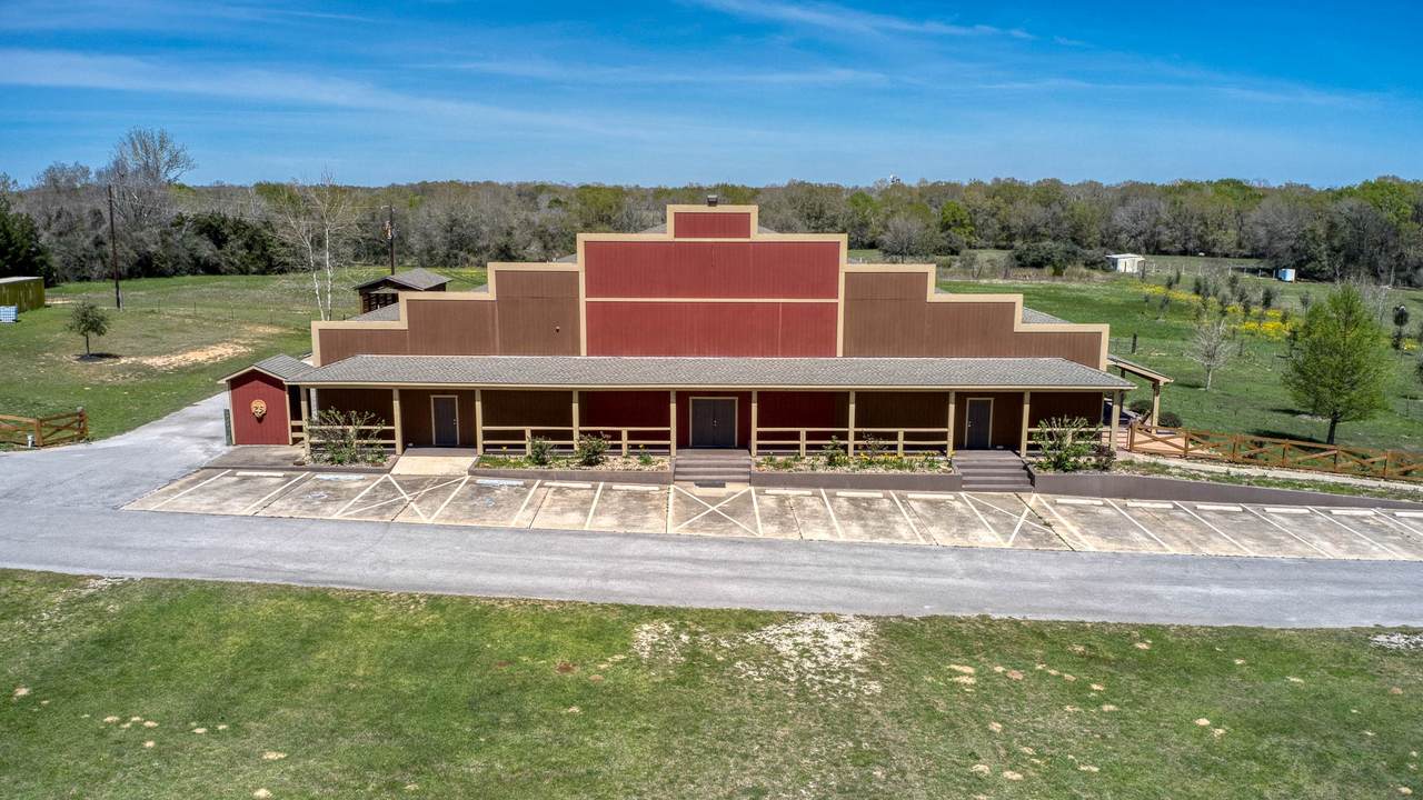 48600 Highway 290 Bus - Photo 1