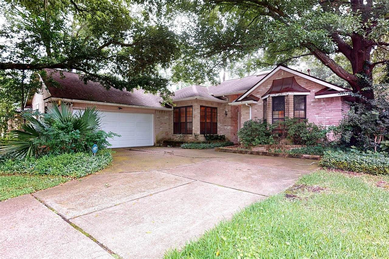 2611 Brookdale Drive - Photo 1