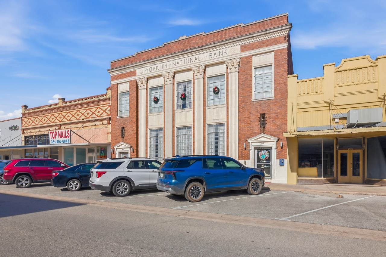 207 Grand Avenue - Photo 1