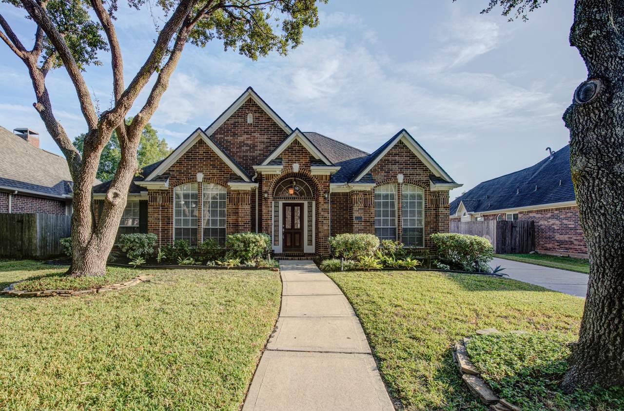 1315 Crescent Parkway Court - Photo 1