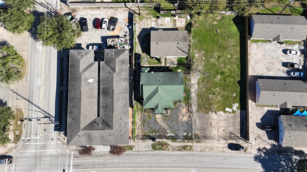 2407 Southmore Boulevard - Photo 1