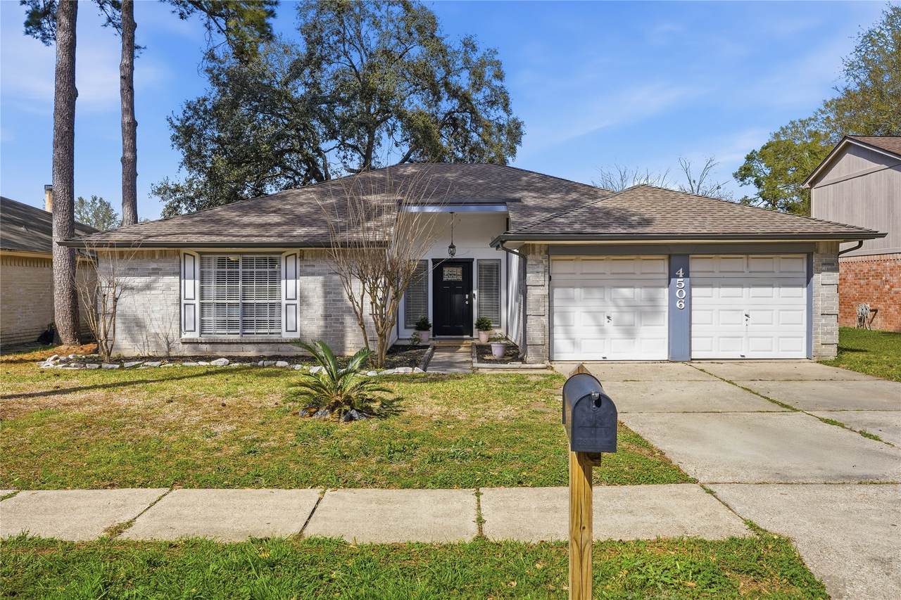 4506 Pineville Lane - Photo 1