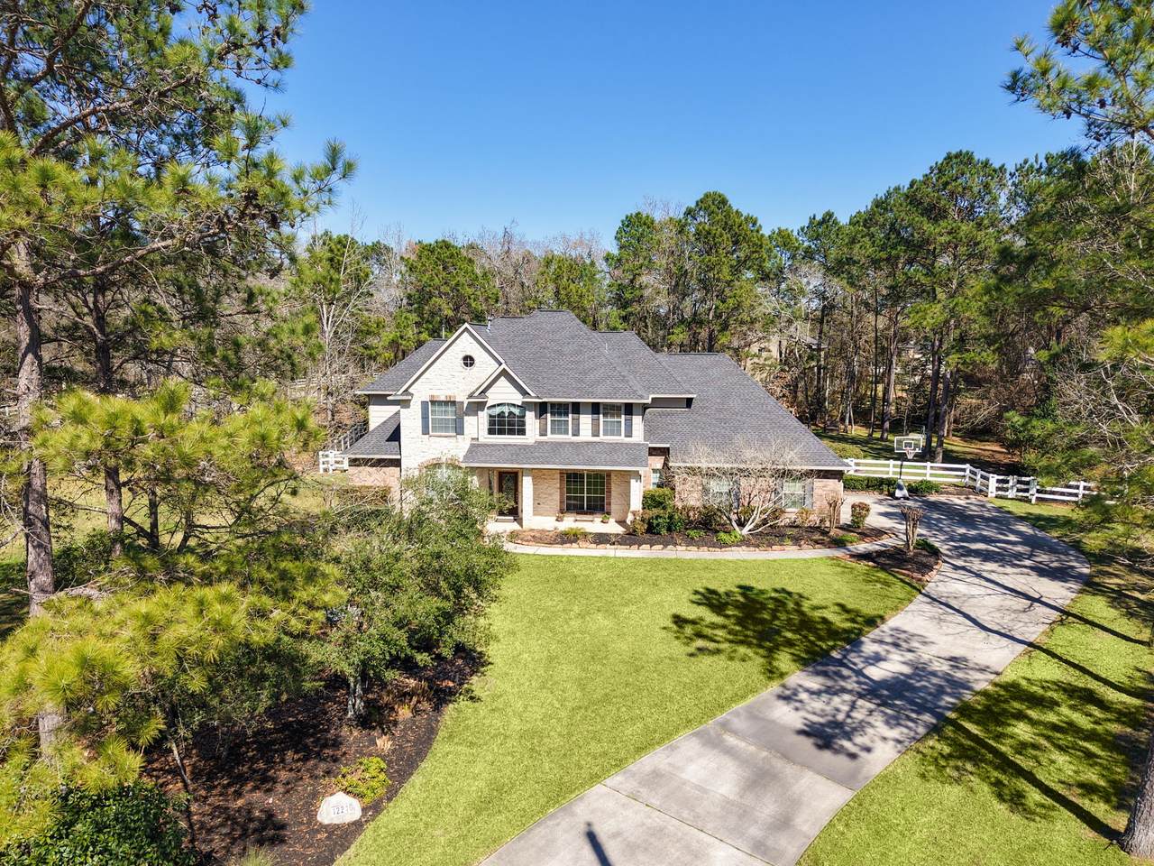 12210 Hallowed Oaks - Photo 1