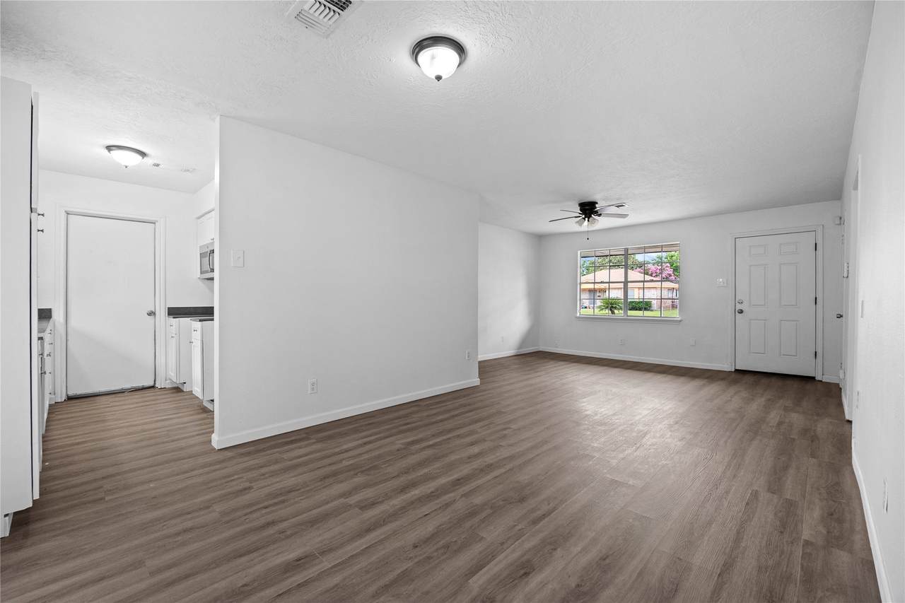 3110 Brisbane Street - Photo 1