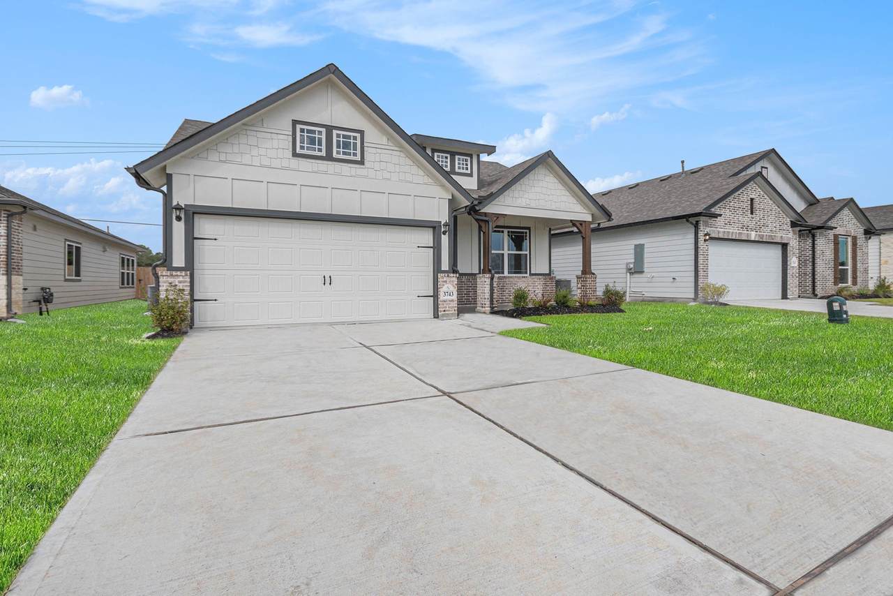 3743 Crawford Street - Photo 1