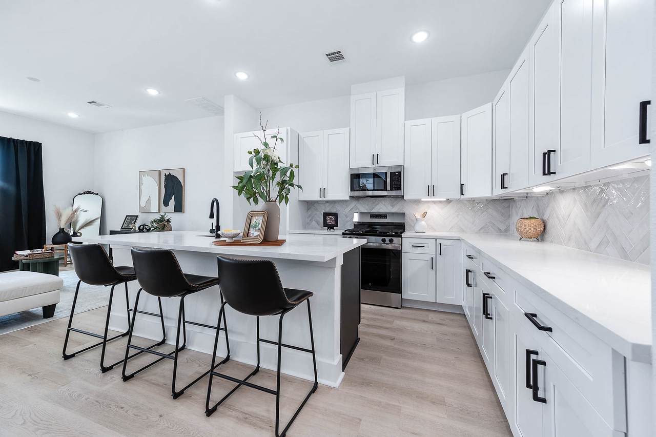 5803 Hardy Street - Photo 1