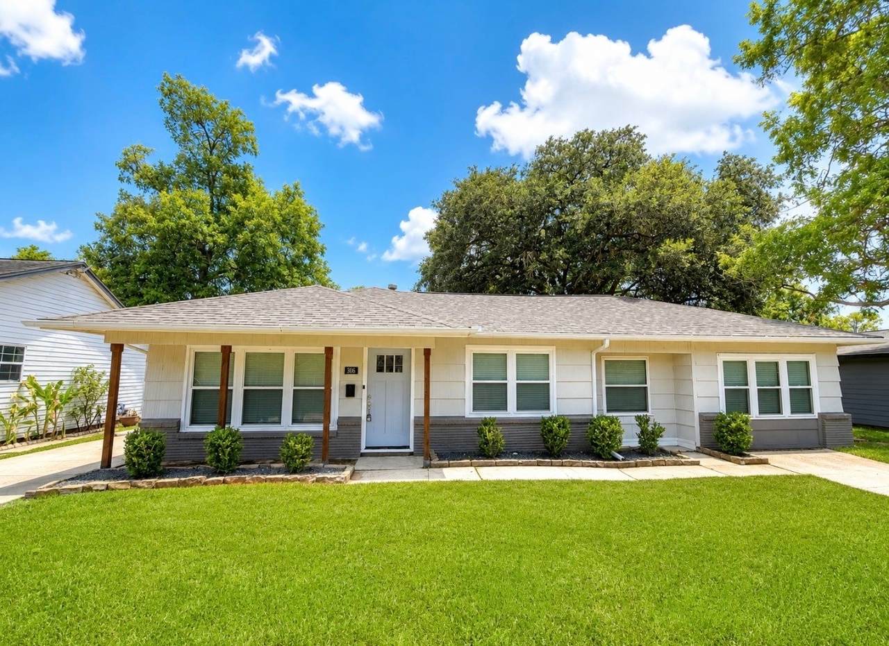 306 Wisteria Street - Photo 1